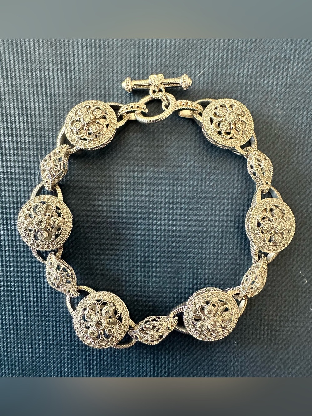 Judith Ripka 925 Sterling Silver Pierced Medallion Toggle Bracelet 8" (25.1g)